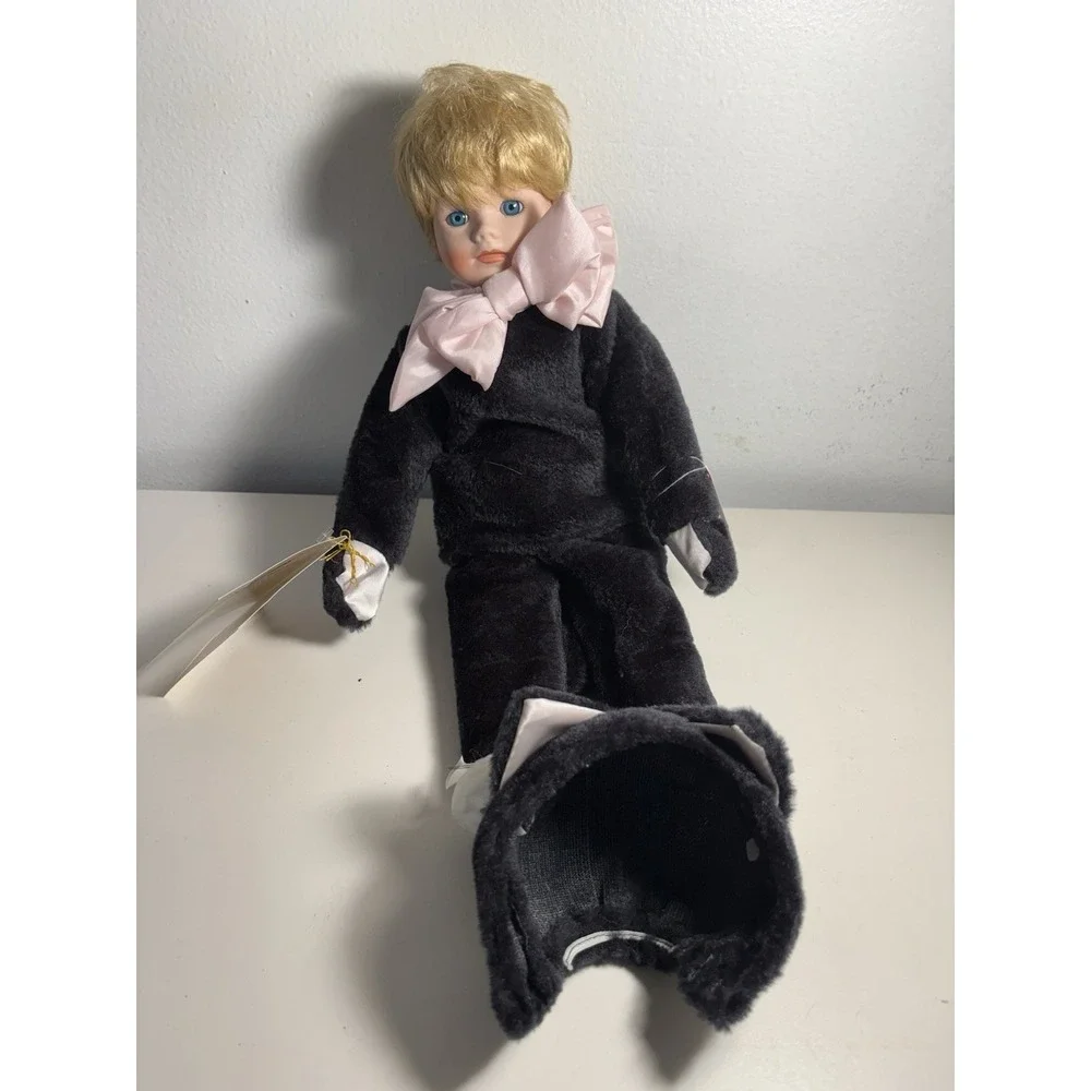 Seymour Mann Collector Katie Doll, Blonde Hair, Cat Costume/Pajamas, See Pics